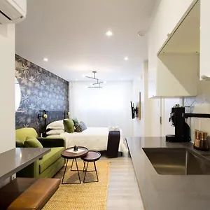 Apartment Palms Little Italy With Full Bathroom By Denstays